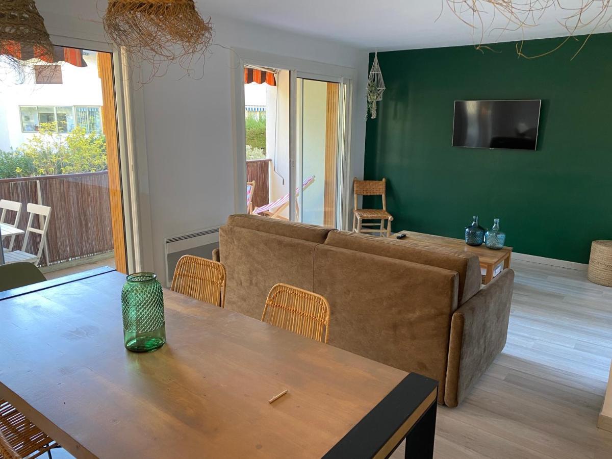 Appartement Le Panoramic - Terrasse Et Parking Cassis Ngoại thất bức ảnh